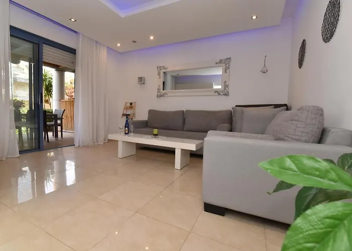Royal Park Eilat - Garden Apartment By Crown