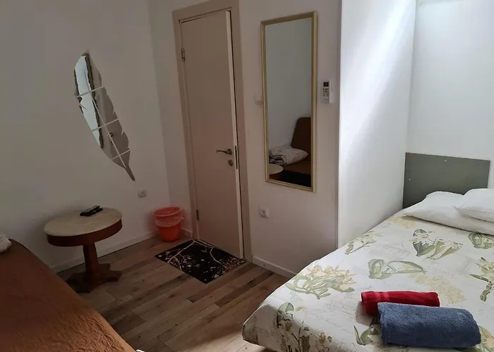Huisdiervriedelijke ספרה אילת Sphera Eilat