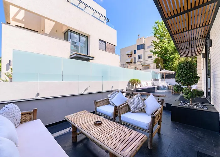Rokah Luxury Villa At Ramat Hahayal Tel Aviv