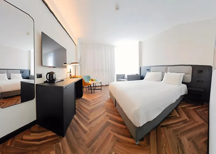 Luxury Hotels in Jerusalem near Israel Museum