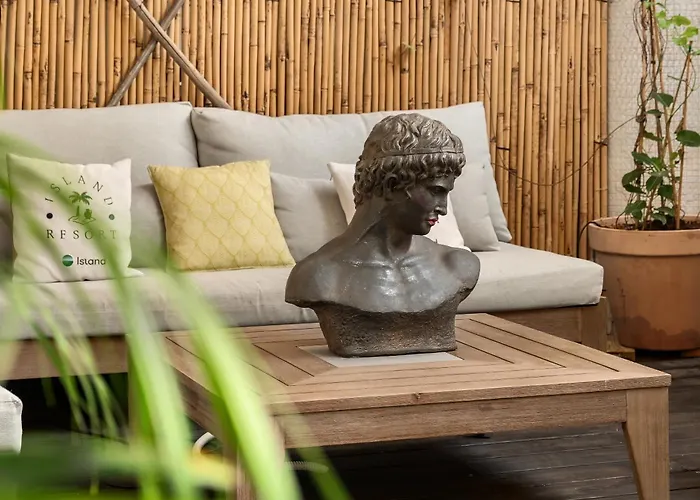 Wom Beach Pod Hotel -By Wom Pod Chain Tel Aviv