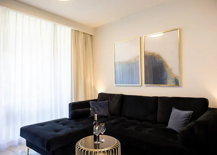 Liz Suite Caesarea